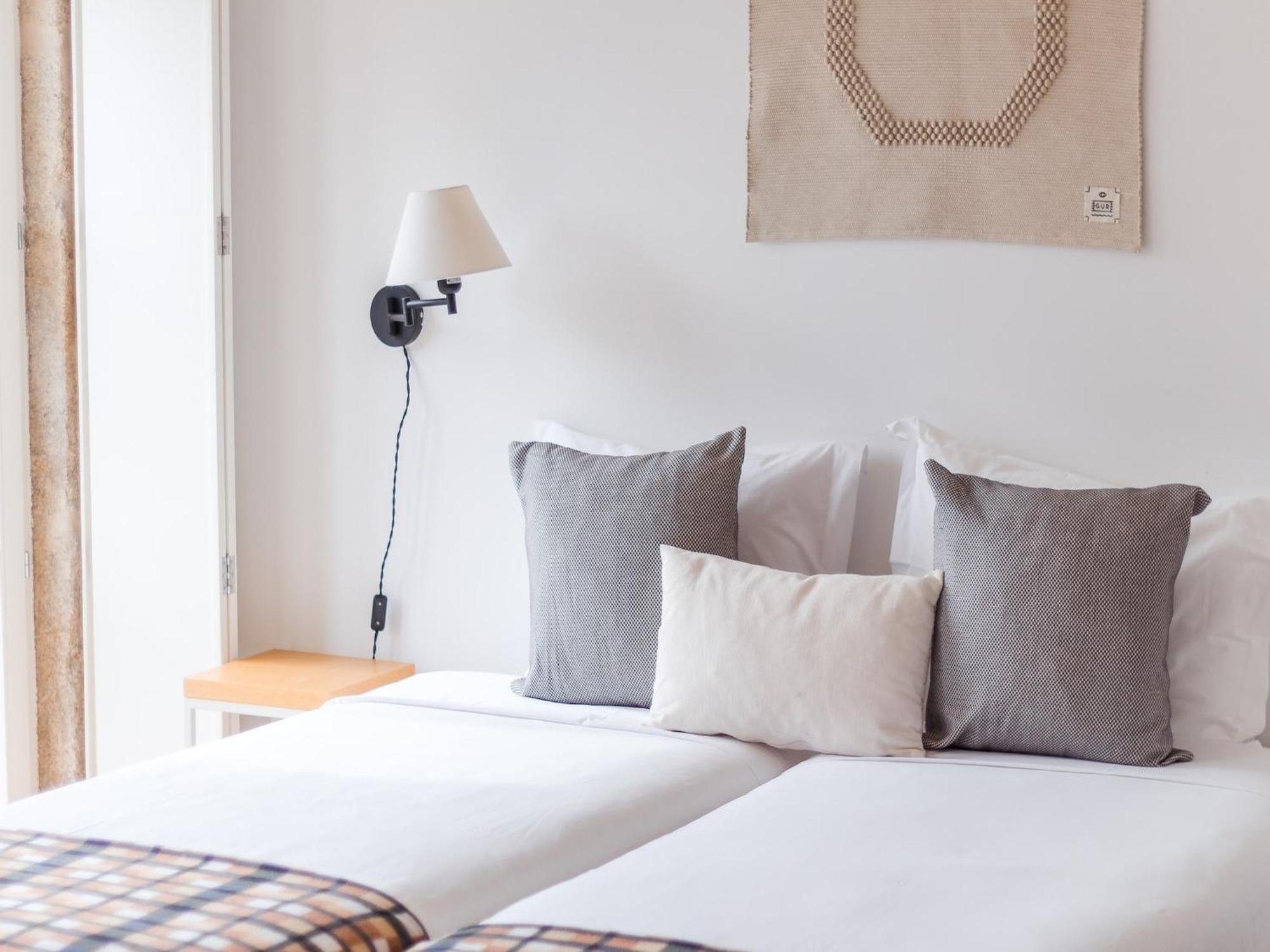 Charming Studio, Ideal For Smaller Groups * Porto