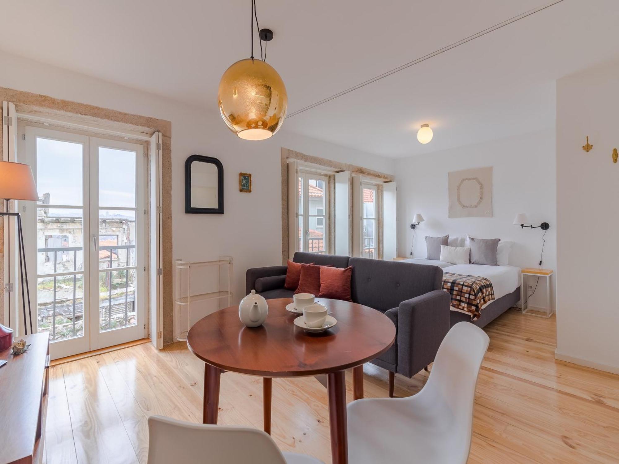 Charming Studio, Ideal For Smaller Groups *